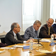 tavolo dei relatori, da sinistra Pasquino, Simitis,  il preside Nogler, Lametti 