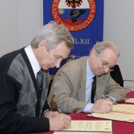 Sergey V. Ablameyko e Davide Bassi firmano l'accordo