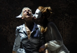 Una scena di Shylock, foto Raffaella Cavalieri, IguanaPress